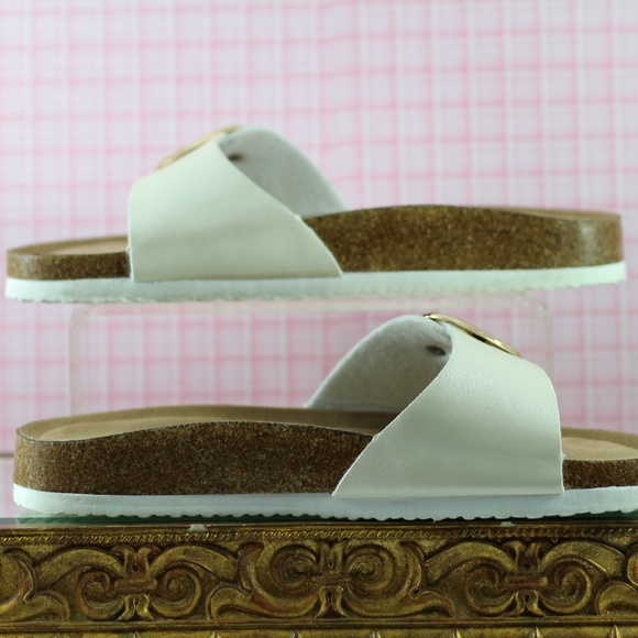 Time & Tru Chloe Sandals - Picture 16 of 16